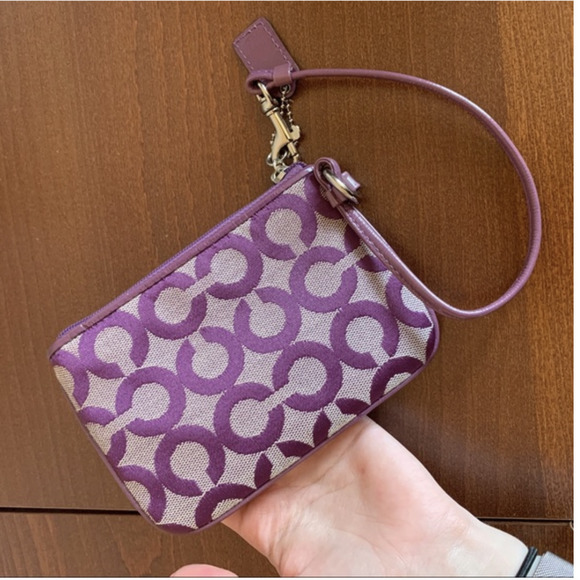 PURPLE COACH WRISTLET - Picture 5 of 9